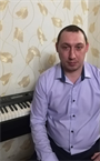 Александр Витальевич - репетитор по музыке