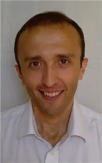 Артем Михайлович - репетитор по обществознанию