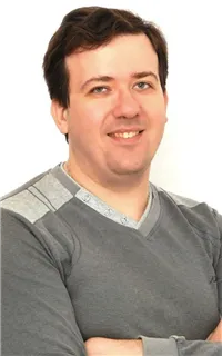 Антон Владимирович - репетитор по химии, английскому языку, математике и информатике