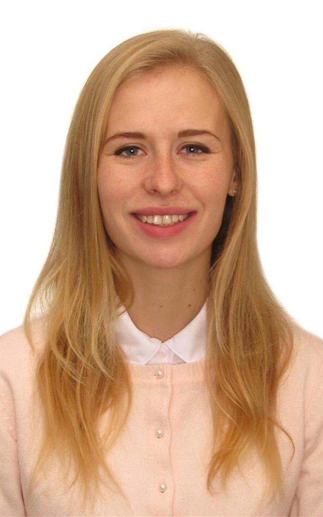 Мария Владимировна - репетитор по математике, физике, предметам начальной школы, подготовке к школе, спорту и фитнесу и информатике