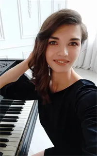 Анастасия Олеговна - репетитор по музыке