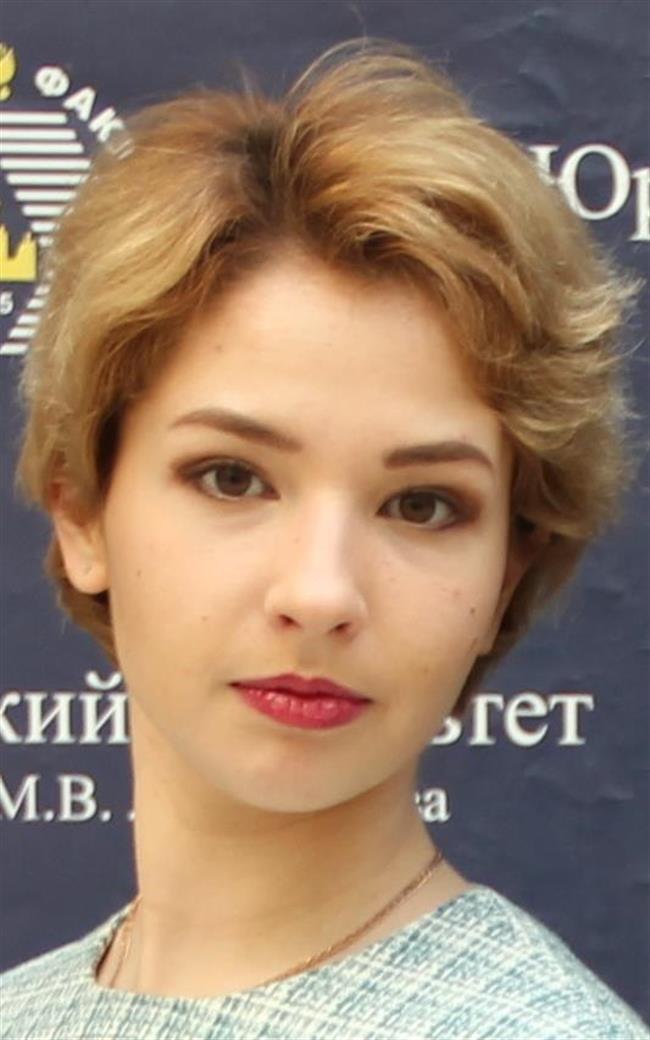 Александра Викторовна - репетитор по обществознанию и другим предметам