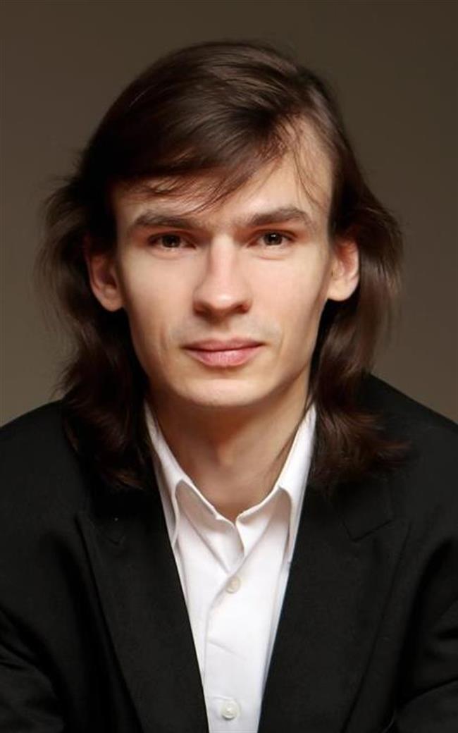 Александр Евгеньевич - репетитор по музыке