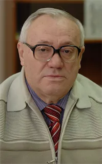 Борис Константинович - репетитор по физике
