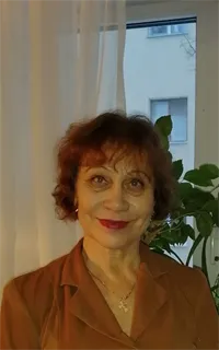 Нина Ивановна - репетитор по музыке