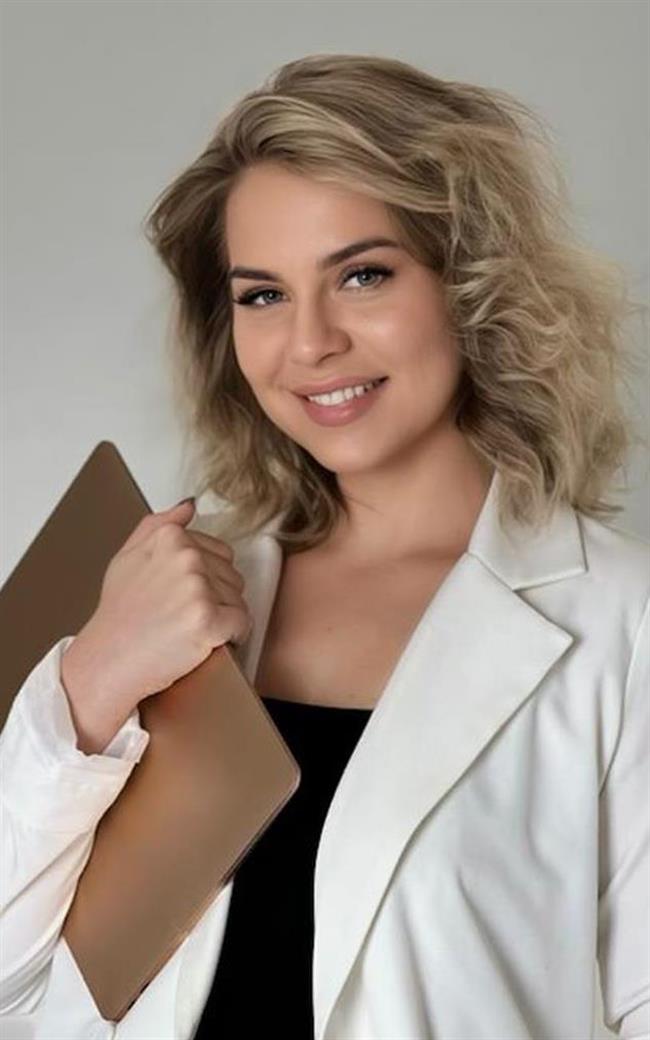 Дарья Сергеевна - репетитор по химии и биологии