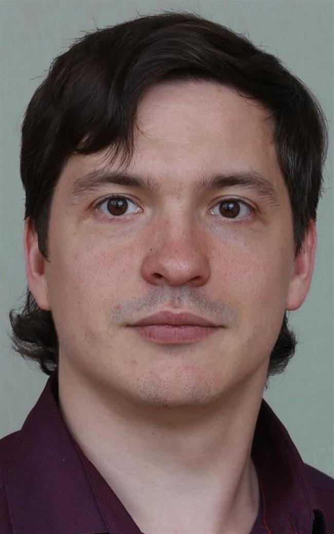Николай Анатольевич - репетитор по физике и информатике