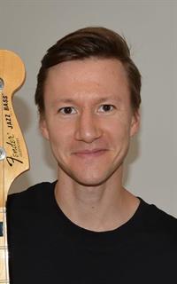 Александр Владимирович - репетитор по музыке