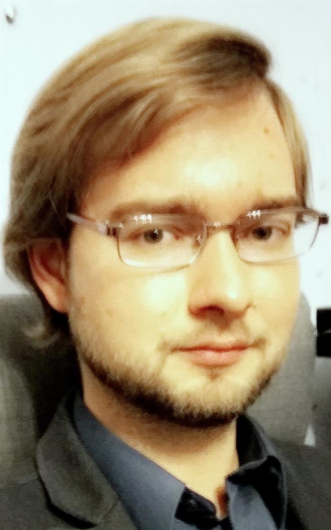 Алексей Сергеевич - репетитор по экономике и математике