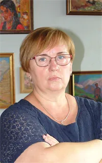 Елена Юрьевна - репетитор по изобразительному искусству