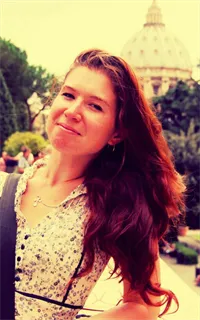 Анастасия Сергеевна - репетитор по обществознанию, истории, изобразительному искусству и русскому языку