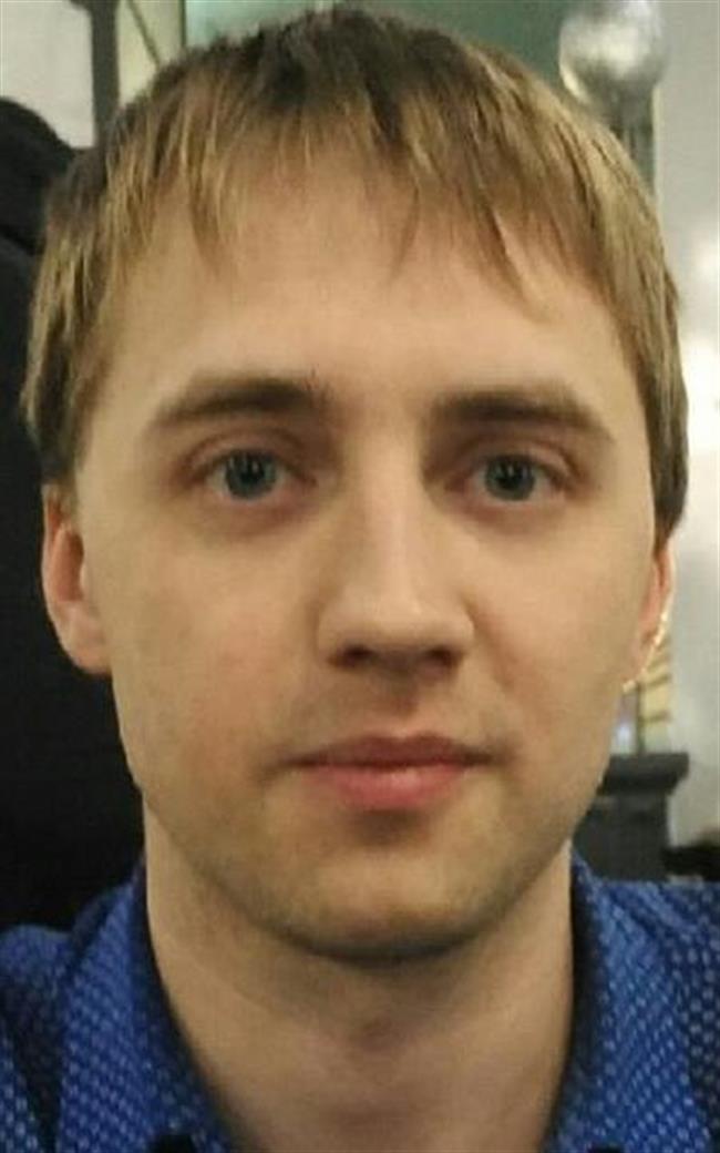 Максим Вячеславович - репетитор по физике и математике