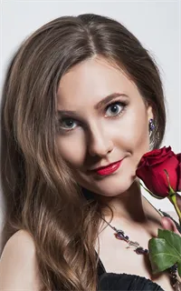 Яна Сергеевна - репетитор по музыке