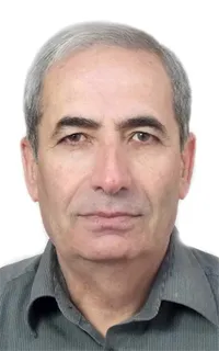 Ашот Бегларович - репетитор по физике и математике