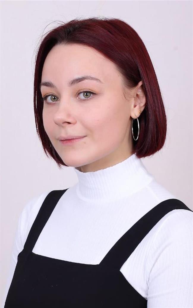 Анастасия Юрьевна - репетитор по математике и физике
