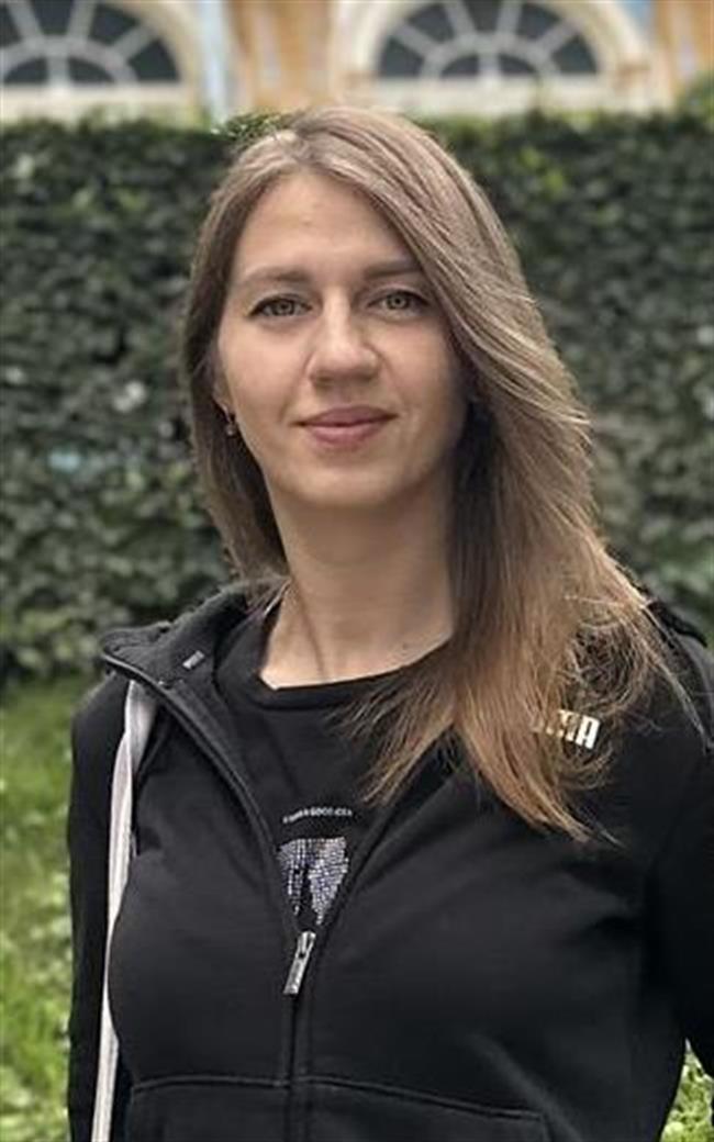Вероника Олеговна - репетитор по химии