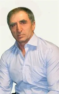 Тагир Ибрагимович - репетитор по биологии