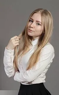 Дарья Сергеевна - репетитор по русскому языку, изобразительному искусству и другим предметам