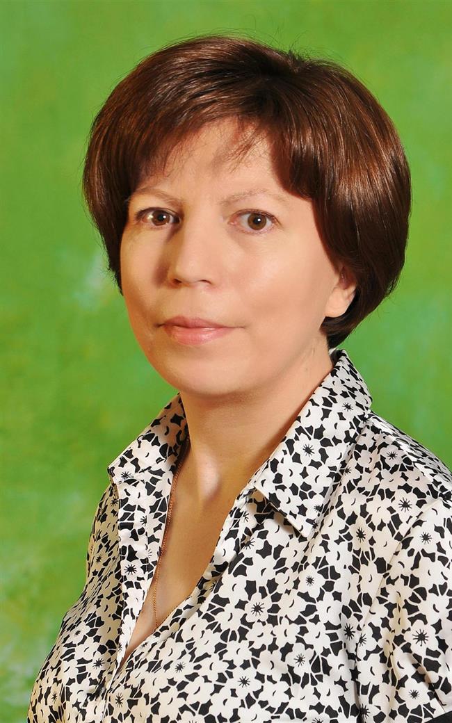 Елена Александровна - репетитор по подготовке к школе, русскому языку и предметам начальной школы