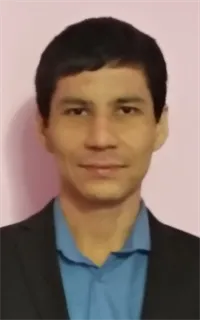 Дамир Абылайханович - репетитор по физике, математике и информатике