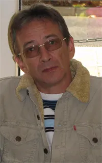 Игорь Владимирович - репетитор по химии и физике