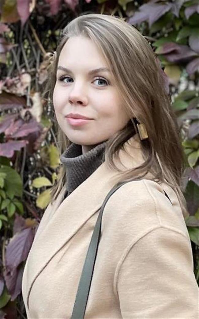 Анастасия Игоревна - репетитор по английскому языку и немецкому языку