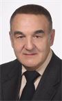 Владимир Кириллович - репетитор по физике, математике, обществознанию, другим предметам и экономике