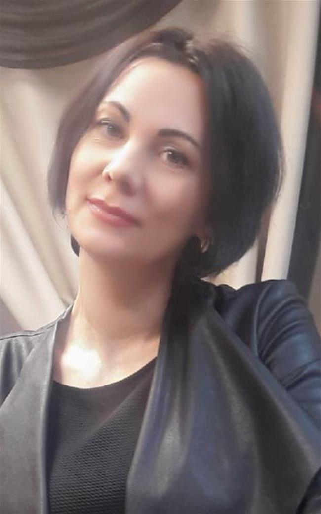 Елена Владимировна - репетитор по подготовке к школе