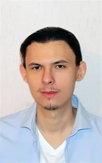 Роман Андреевич - репетитор по английскому языку, математике и физике
