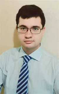 Кирилл Сергеевич - репетитор по истории, редким иностранным языкам, обществознанию, русскому языку и английскому языку