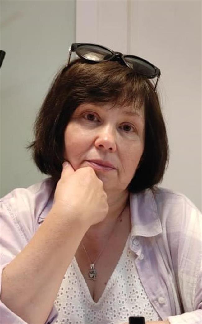 Марина Геннадьевна - репетитор по предметам начальной школы и математике
