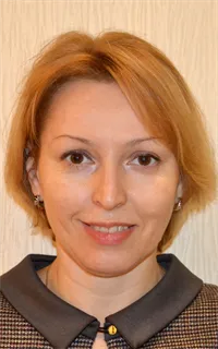 Елена Васильевна - репетитор по подготовке к школе