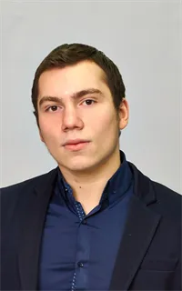 Денис Сергеевич - репетитор по обществознанию, истории и литературе