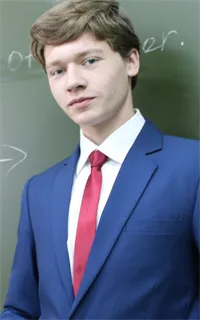 Азамат Маратович - репетитор по математике и информатике