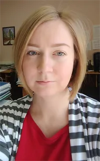 Елена Олеговна - репетитор по биологии, английскому языку и химии
