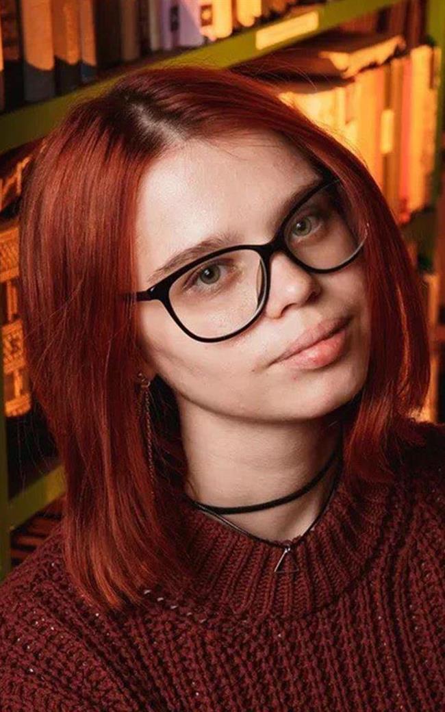 Элина Вячеславовна - репетитор по биологии и географии