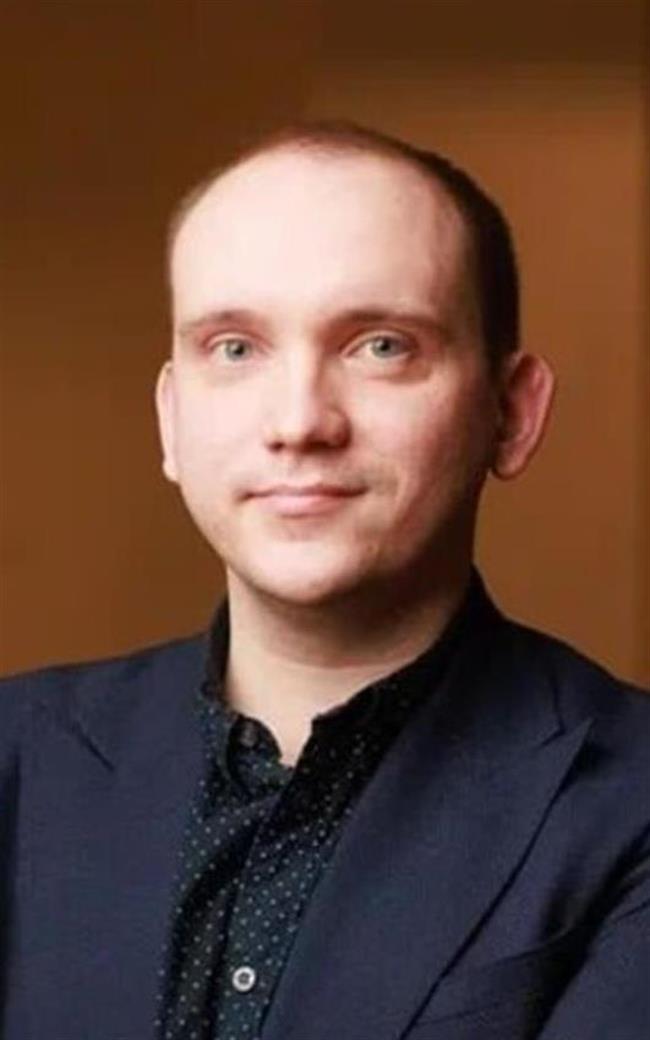 Роман Дмитриевич - репетитор по истории и обществознанию