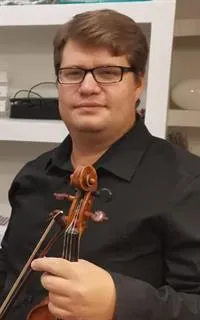 Павел Александрович - репетитор по музыке