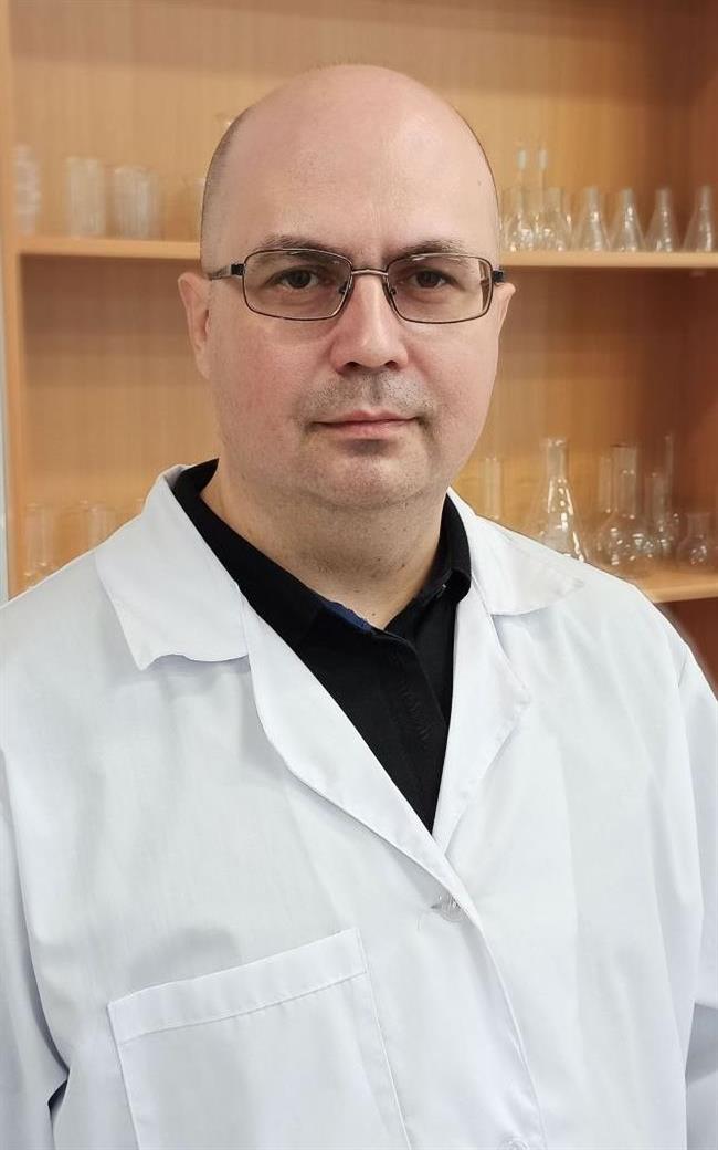 Анатолий Алексеевич - репетитор по химии