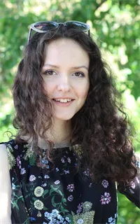 Александра Леонидовна - репетитор по математике, русскому языку и информатике