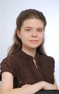 Анастасия Олеговна - репетитор по английскому языку и русскому языку