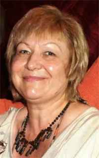 Ольга Антоновна - репетитор по химии и биологии