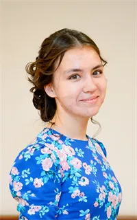 Юлия Данифовна - репетитор по математике, физике и химии