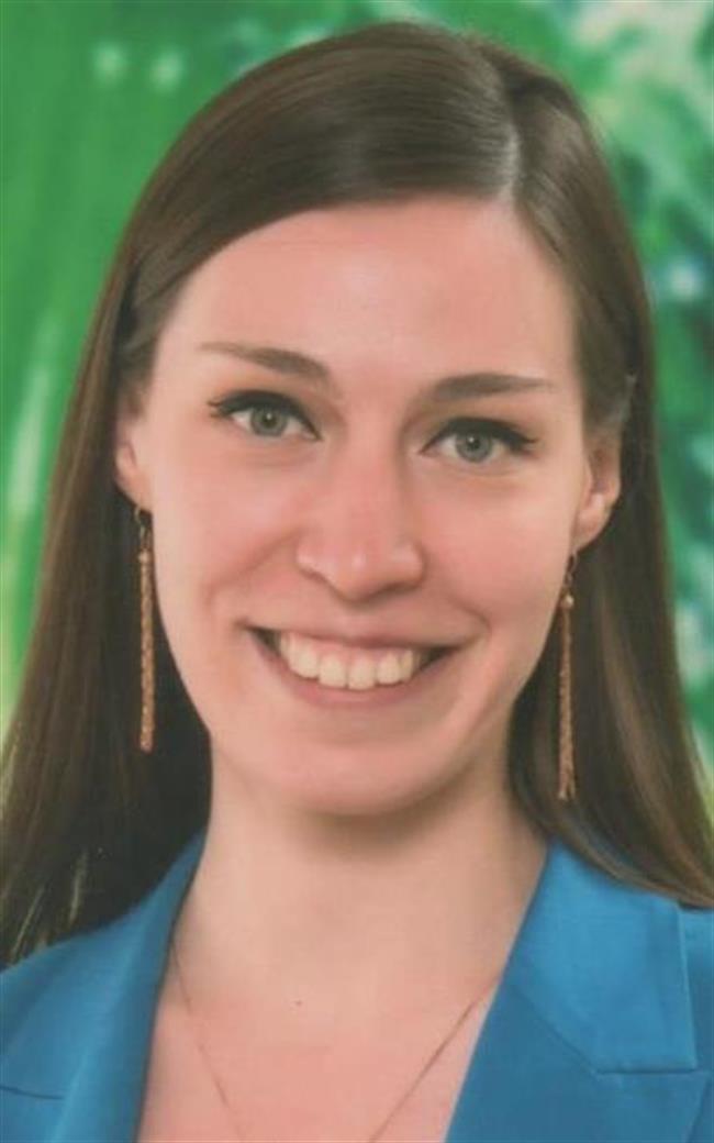 Дарья Сергеевна - репетитор по математике, английскому языку, немецкому языку и информатике