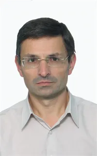 Олег Алексеевич - репетитор по химии