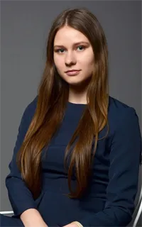 Виктория Олеговна - репетитор по математике, физике и информатике