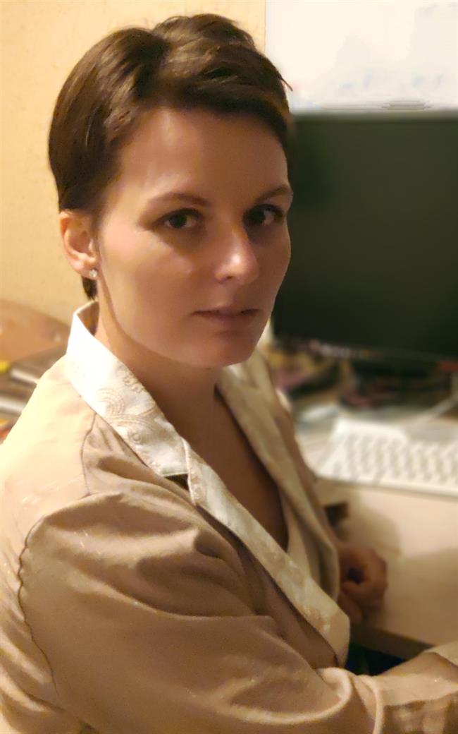 Ксения Николаевна - репетитор по обществознанию, французскому языку, географии, подготовке к школе и предметам начальной школы