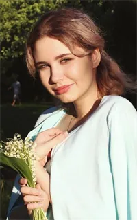 Мария Вадимовна - репетитор по истории, русскому языку, обществознанию и предметам начальной школы