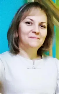 Ольга Васильевна - репетитор по русскому языку, предметам начальной школы и изобразительному искусству