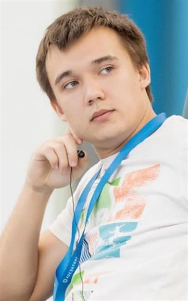 Илья Васильевич - репетитор по английскому языку, математике и информатике